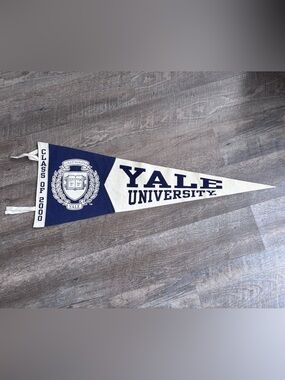 Rare! Vintage Class of 2000 Yale University Navy & White Felt Pennant